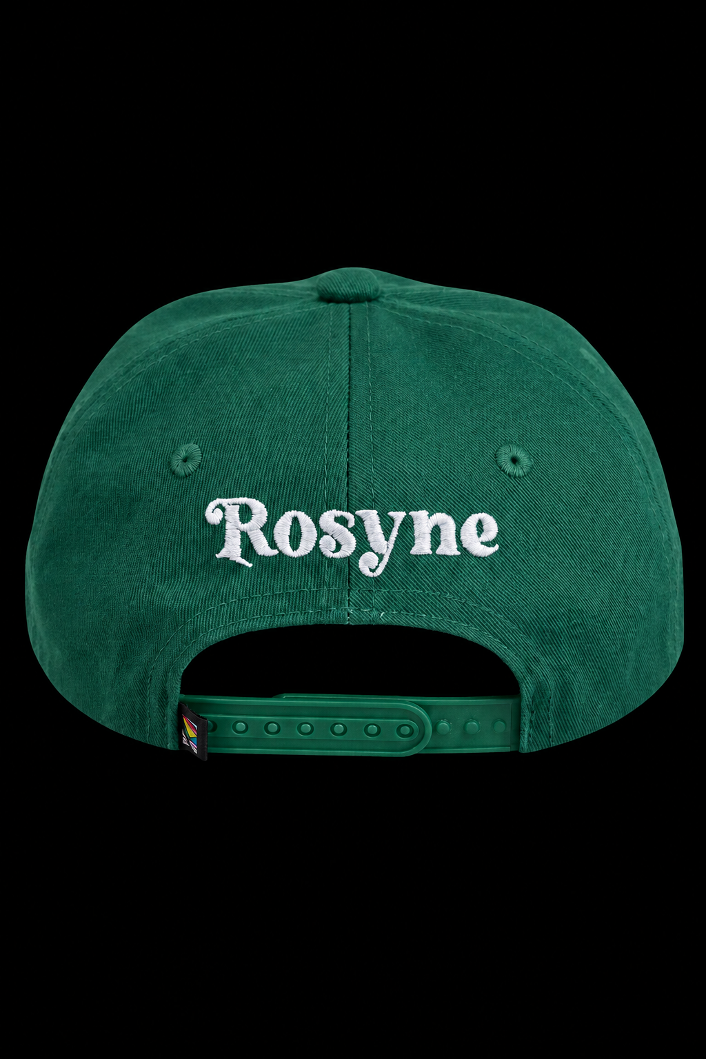 Casquette verte arrière sur fond noir
