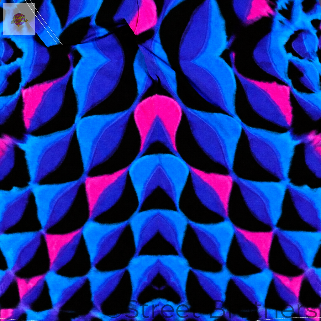 Détail mandala tie dye bleu rose
